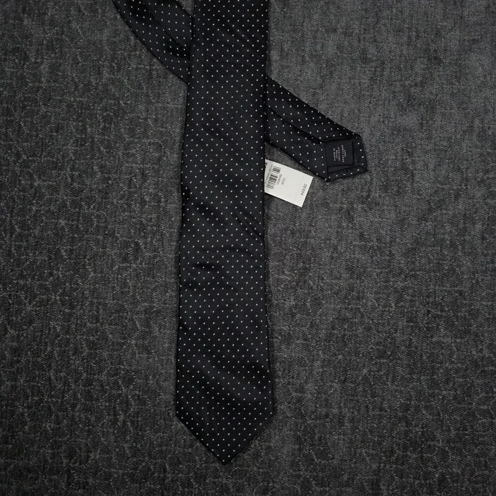 NWT Express Mens Black Silk Micro Dot Narrow Tie Modern Luxury 58